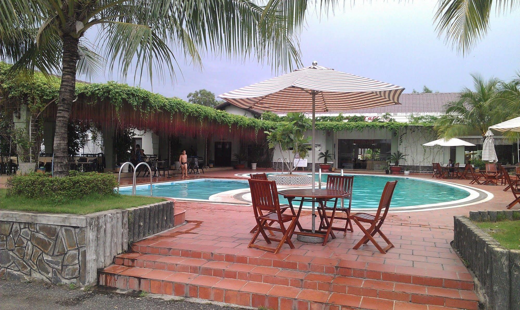 Sao Mai Phu My Resort Экстерьер фото